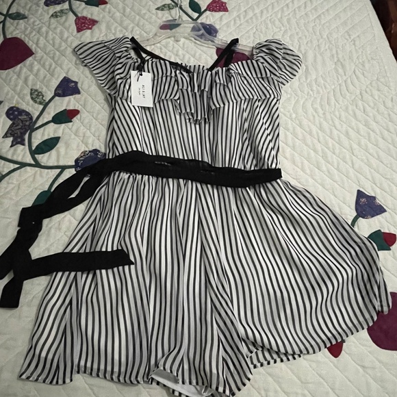 Aly & Jay Los Angeles romper black and white - Picture 3 of 5